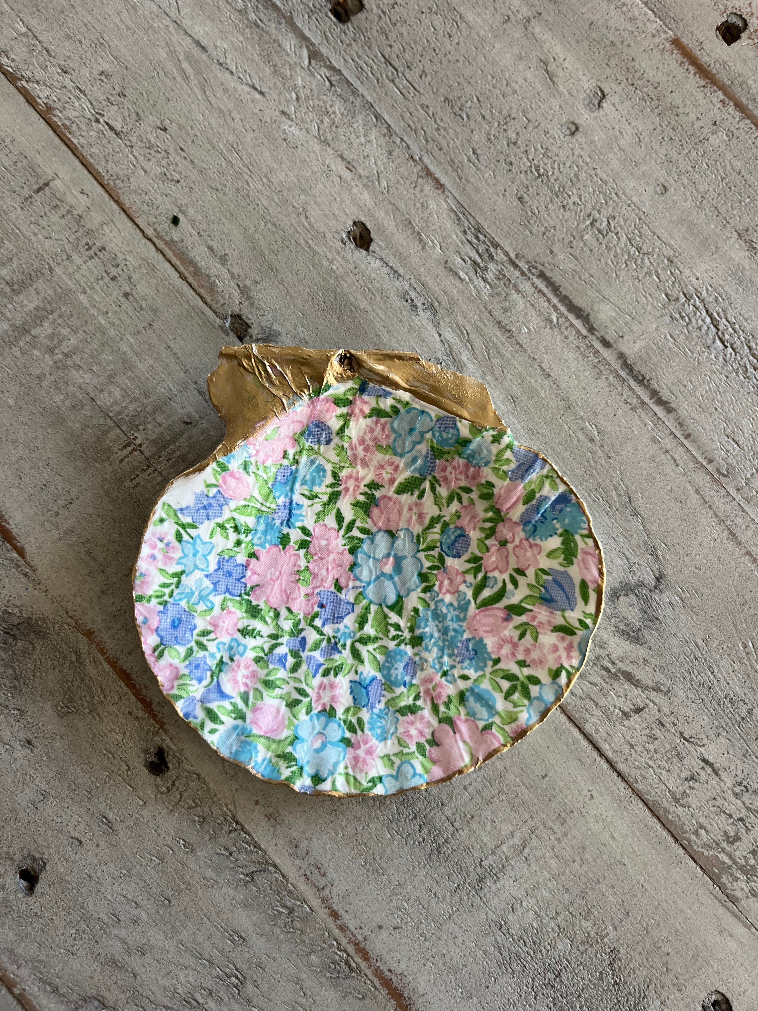 April Scallop Shell Jewelry Dish