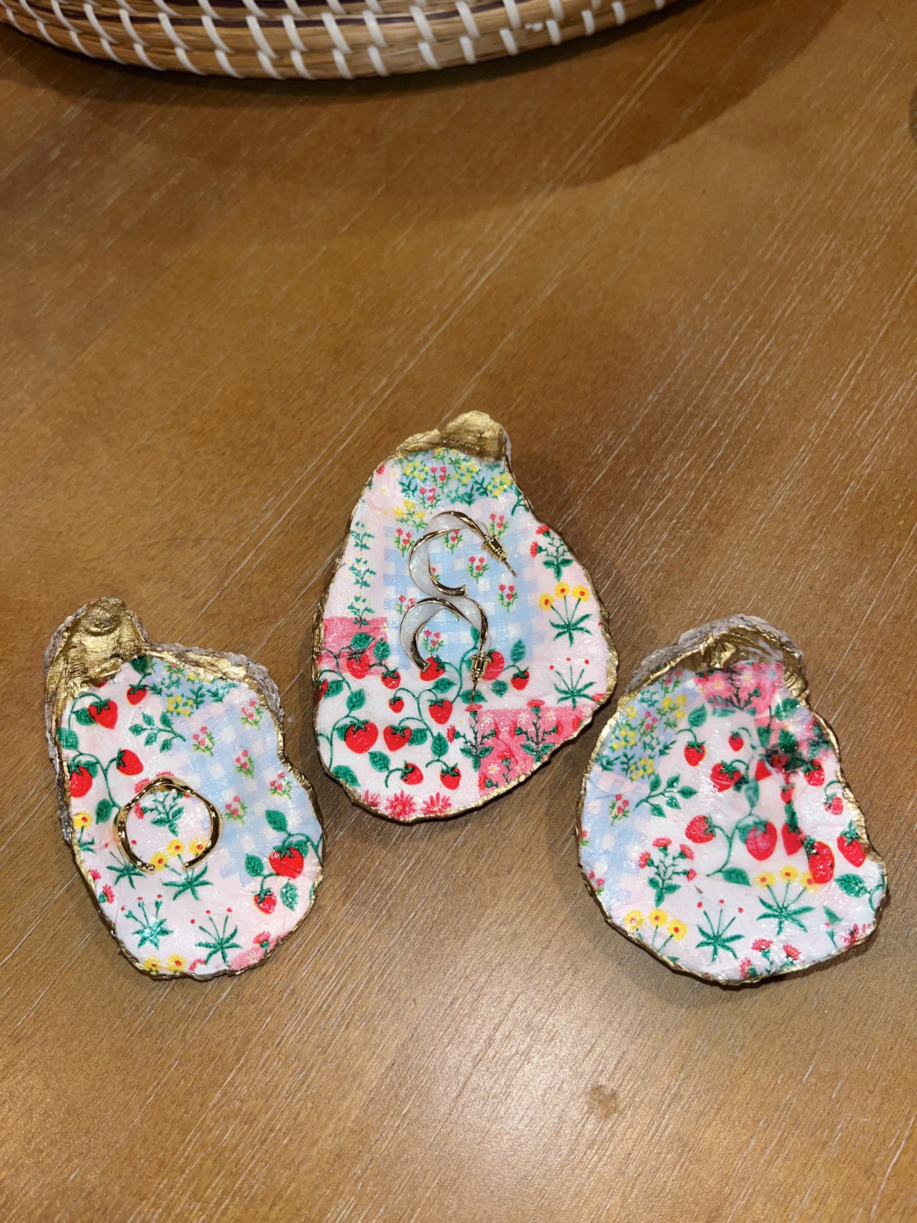 Picnic Oyster Shell Jewelry Dish